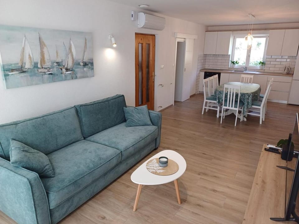 Villa Arija Brela Bed and Breakfast in Brela