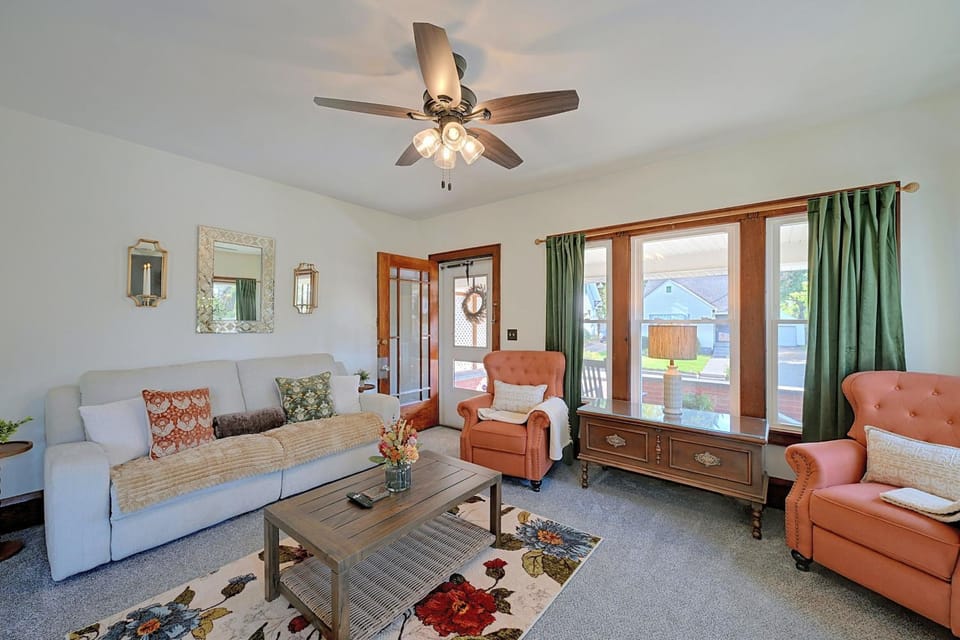 Walkable Canton Duplex Near Fairgrounds & Dtwn! House in Canton