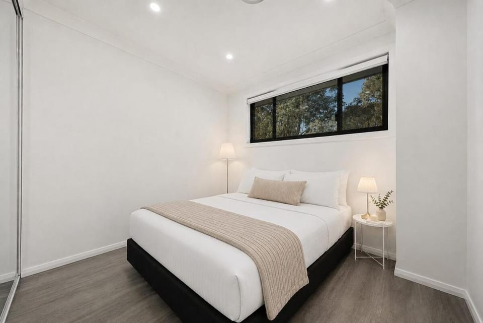 Eastern Creek Raceway Stay 5BR Parking 2 Cars House in Sydney
