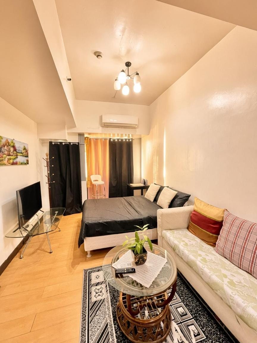 Metro Place Condo Staycation Apartment in Manila City