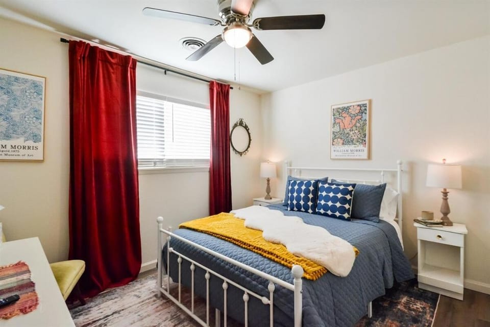 Red Bud Run - Stylish Abilene Retreat House in Abilene