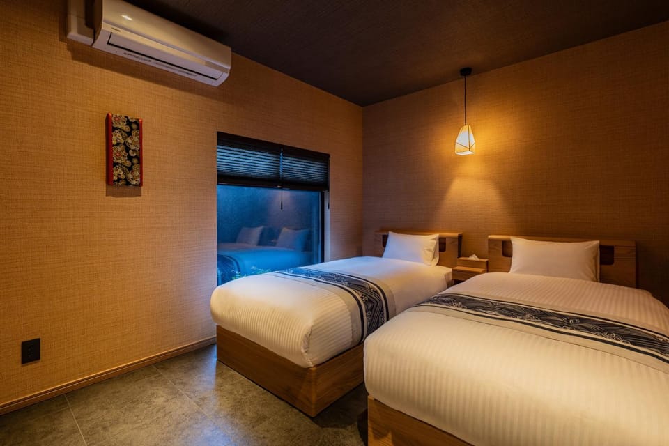 鶴Inn 花園町駅8分 難波 心斎橋 梅田へ直通 バス3 トイレ3 最大8名 丹鶴居 House in Osaka