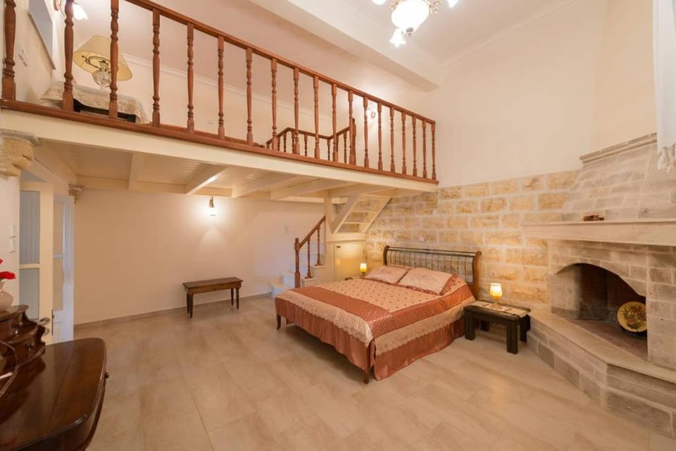 Property building, Bed, Bedroom