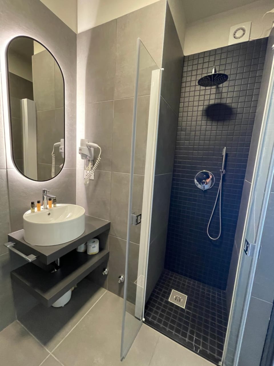 Shower, Bathroom