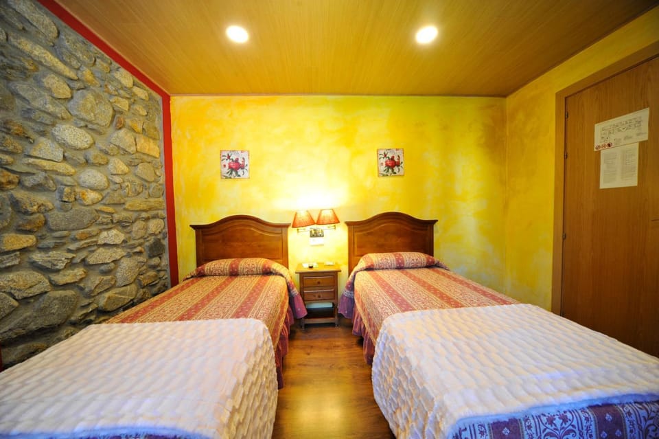 Hotel y Hostal Vall d Aneu Hotel in Esterri d'Àneu