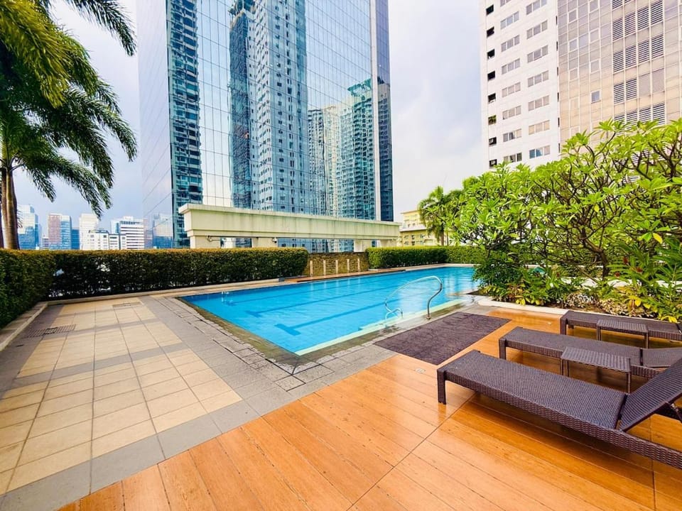 The Infinity Towers in BGC -1 Bedroom, 56SQM Apartment in Makati