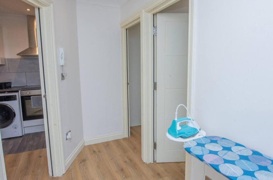 Family-Friendly 2BR Home Near Finsbury Park F4 Apartment in London Borough of Islington