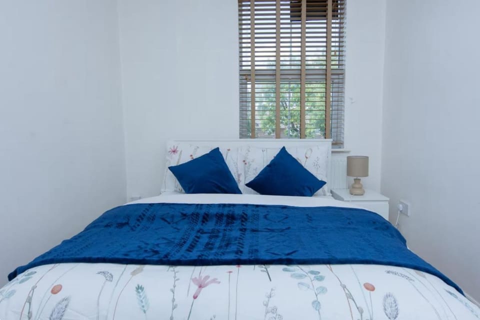 Family-Friendly 2BR Home Near Finsbury Park F4 Apartment in London Borough of Islington