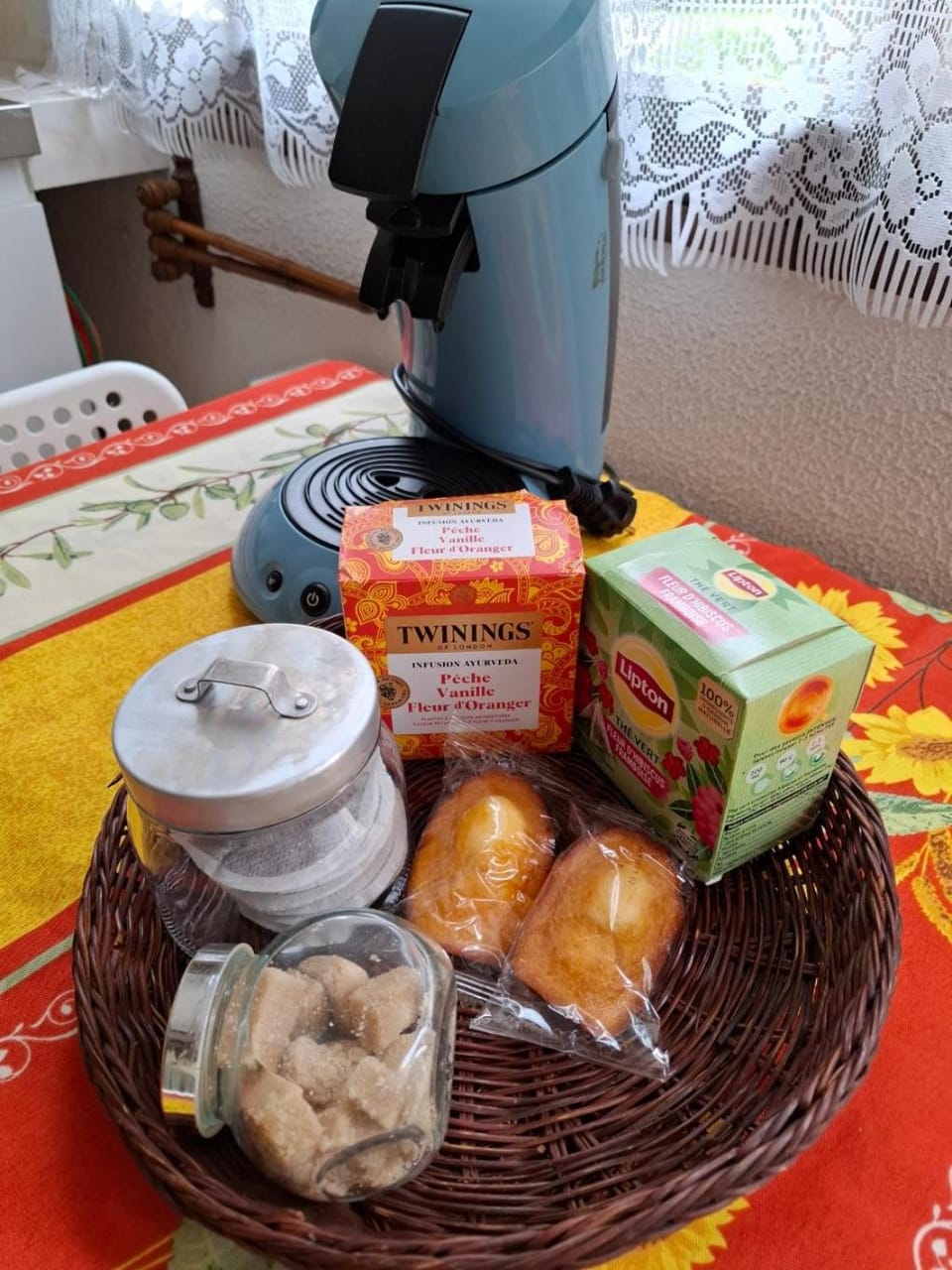 Coffee/tea facilities