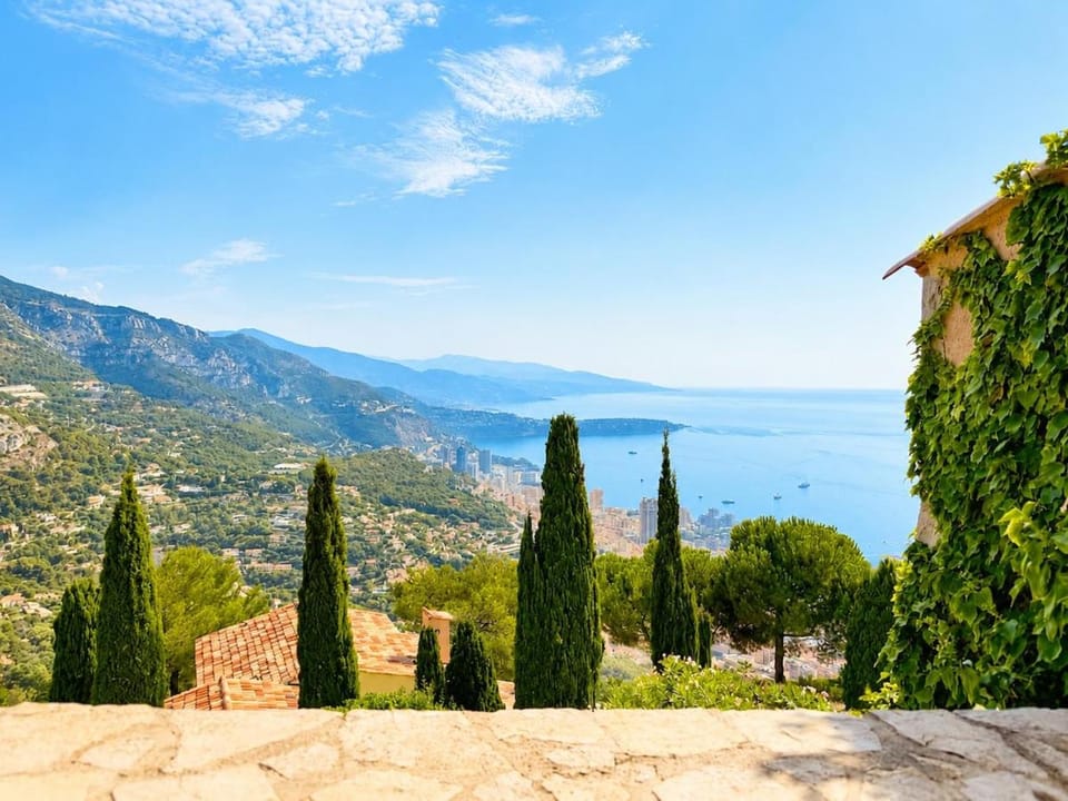 Nearby landmark, Day, Natural landscape, Mountain view, Sea view