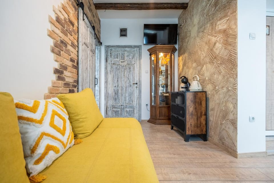 Old Town Tarnovo • Historic Building & Epic Views Apartment in Veliko Tarnovo