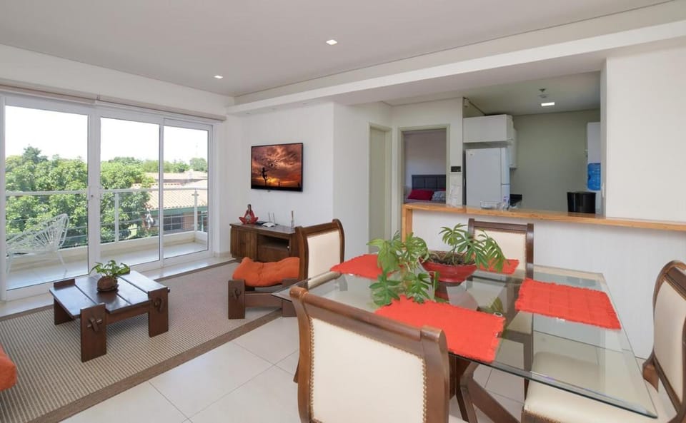 Urban One BR with Outdoor Pool Easy City Access Apartment in Asunción