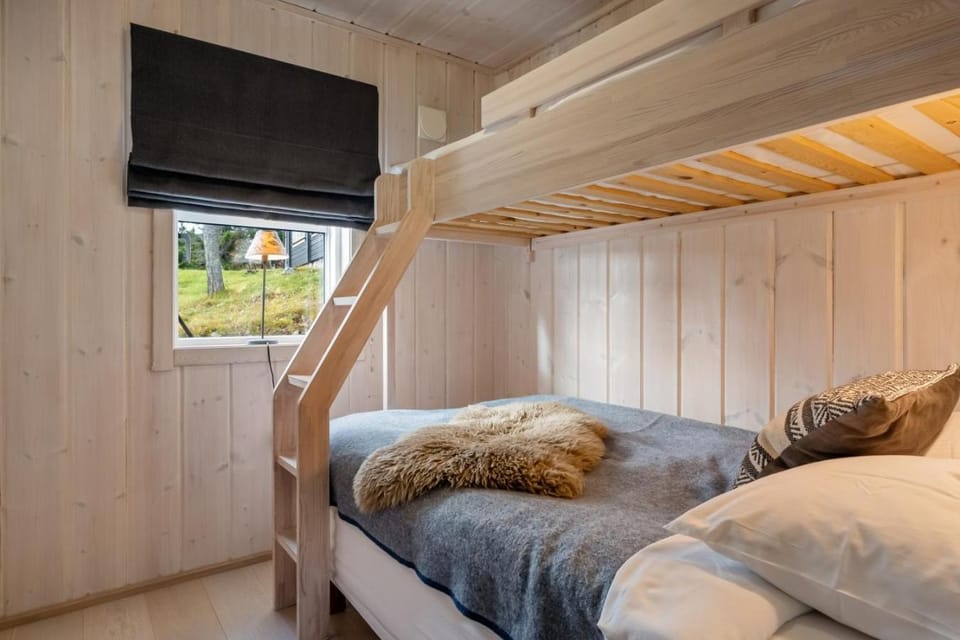 Bed, Bedroom, bunk bed