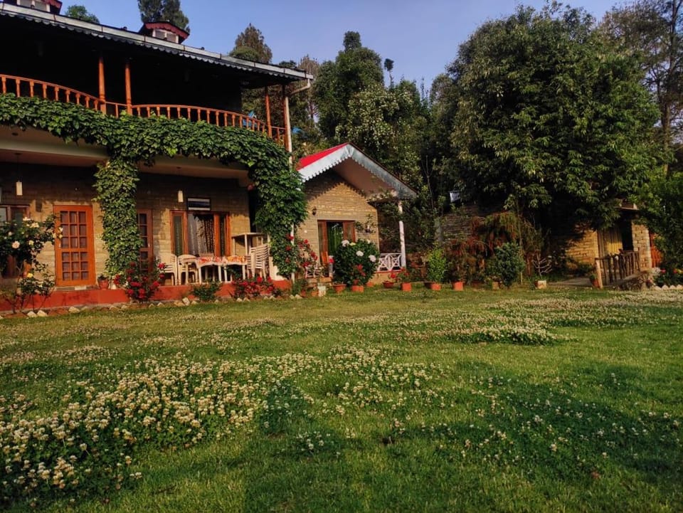 Chevron Mountain Villa Hotel in Uttarakhand