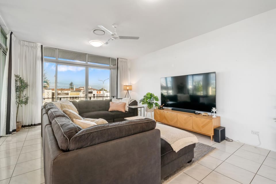 Good Company by Aryve Apartment in Mermaid Beach