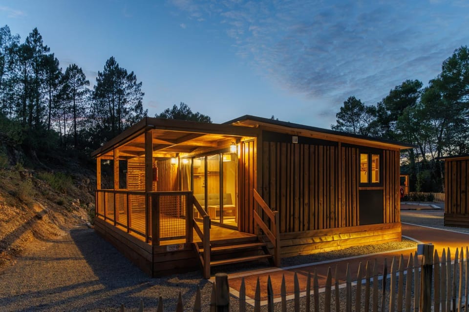 Property building, Night