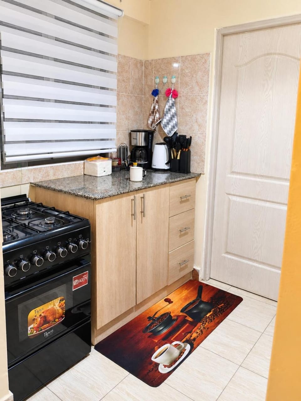 Coffee/tea facilities, Kitchen or kitchenette, toaster