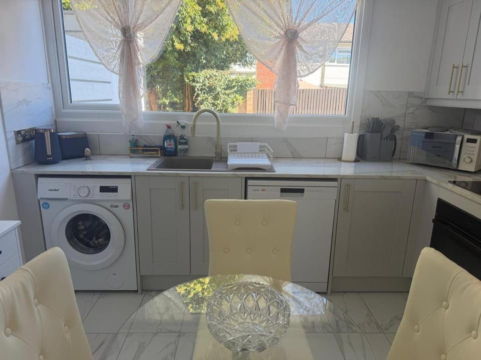 Milford Haven Apartment in Basingstoke