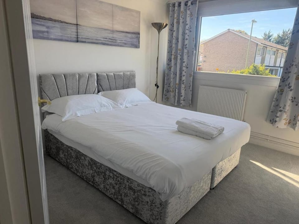 Milford Haven Apartment in Basingstoke