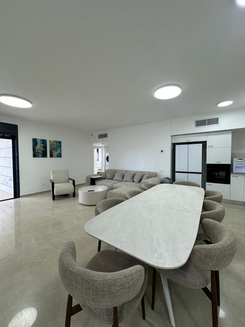 Luxury Sea View Apt for Groups | Private Parking Apartment in South District