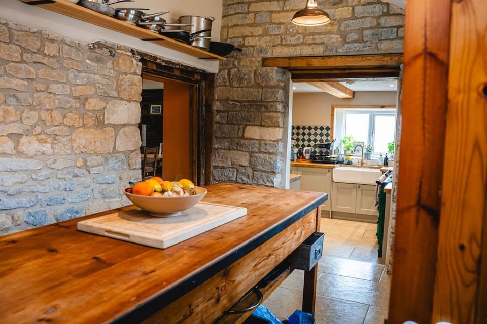 Farm House & Estate Near Bruton House in Mendip District