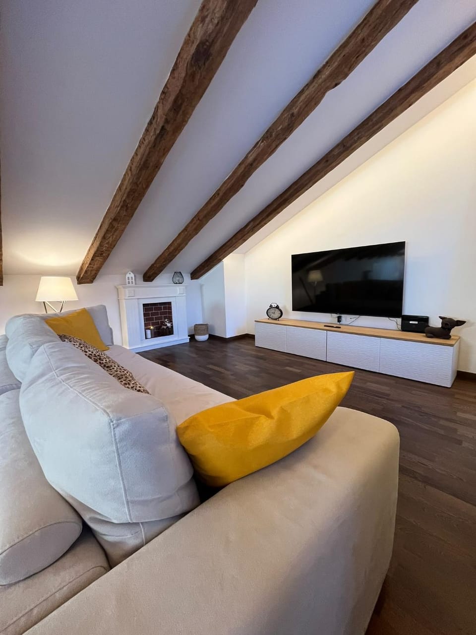 TV and multimedia, Living room