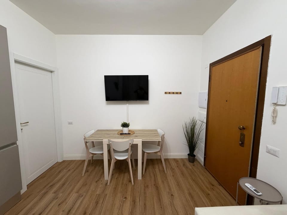Serenity Homes - Casa di Chloe Apartment in Milan