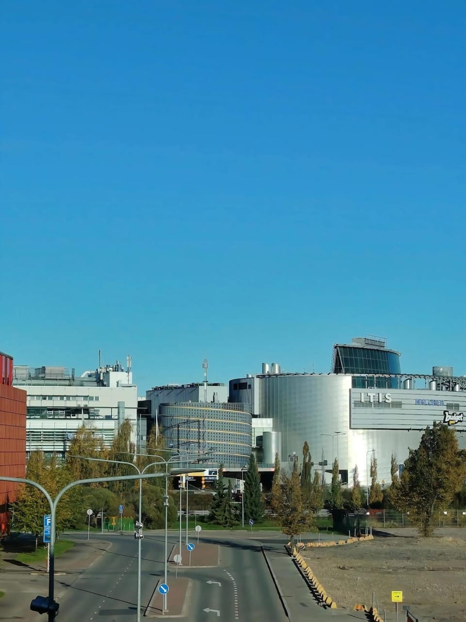 Quiet, best connections, amenities, parking Apartment in Helsinki