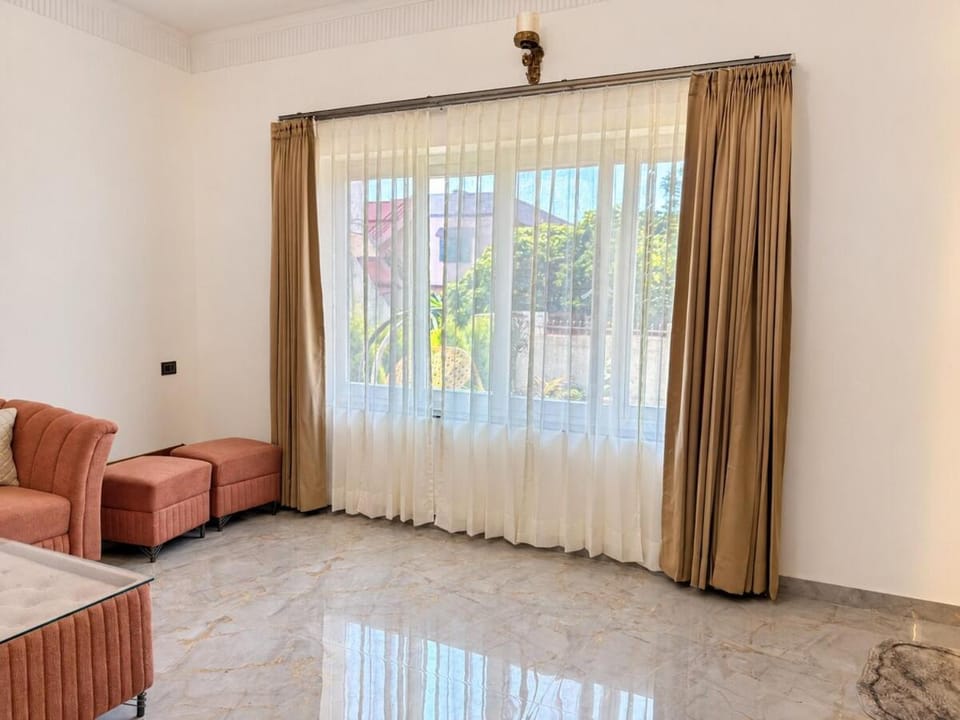 Peaceful 5BHK Villa, Mountain Views, Dehradun Villa in Dehradun