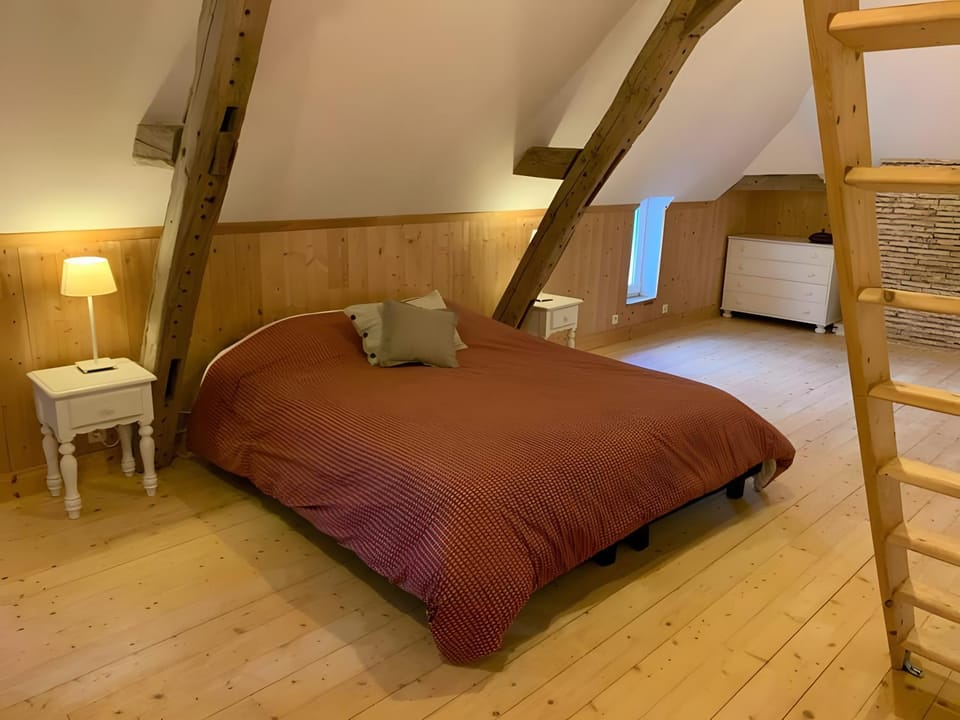 Property building, Living room, Bedroom