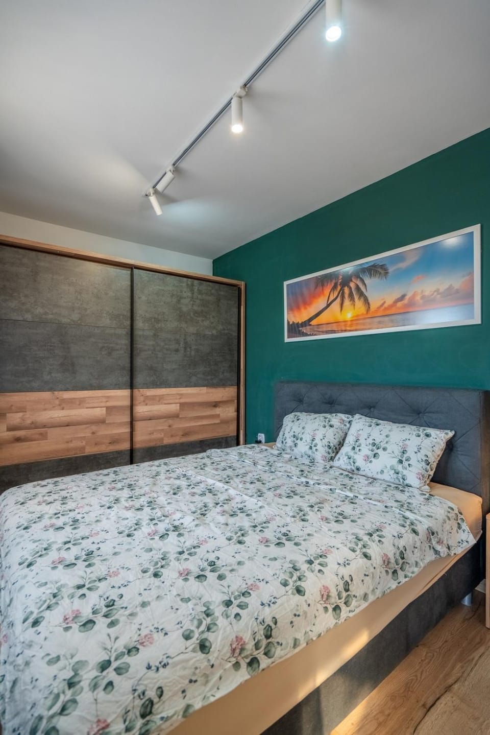 Warm And Cozy Apt with Panoramic Balcony in Sofia Apartment in Sofia