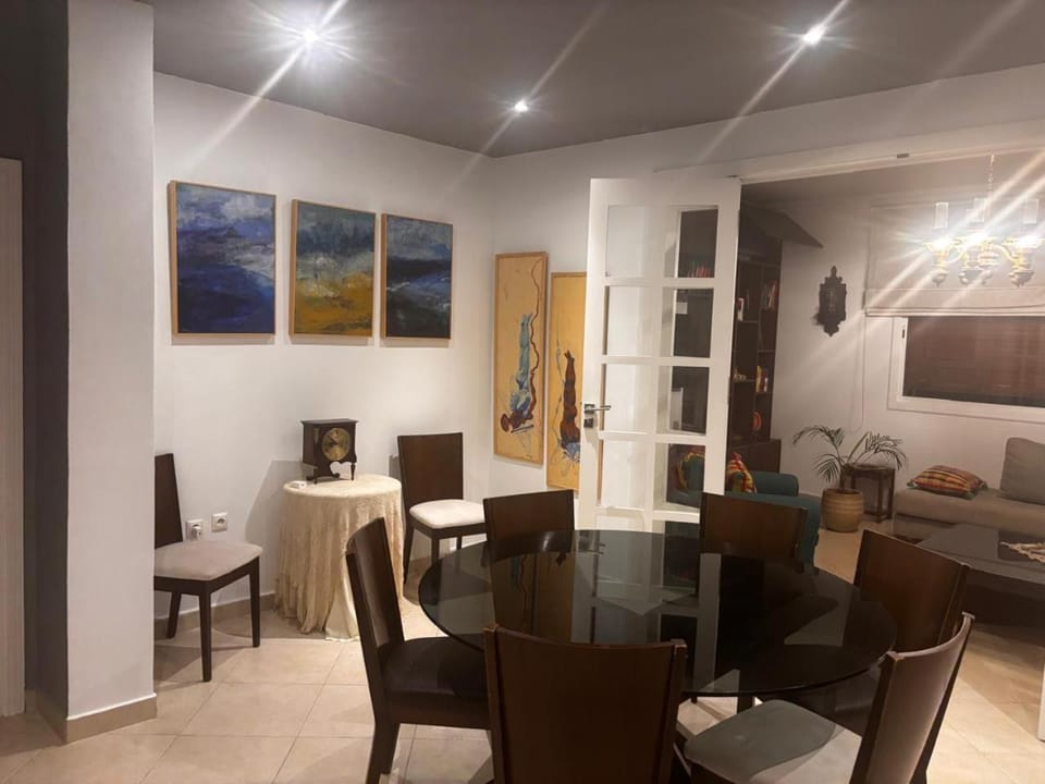 Appartement Familial Centre Tanger 3 Chambres et Salon Apartment in Tangier