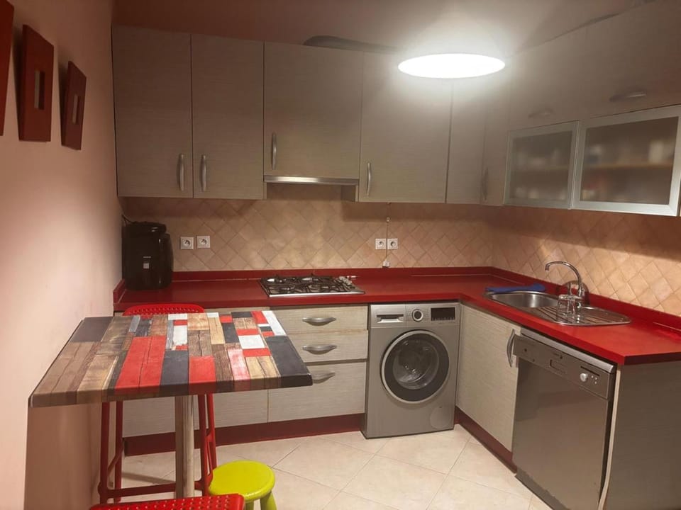 Appartement Familial Centre Tanger 3 Chambres et Salon Apartment in Tangier