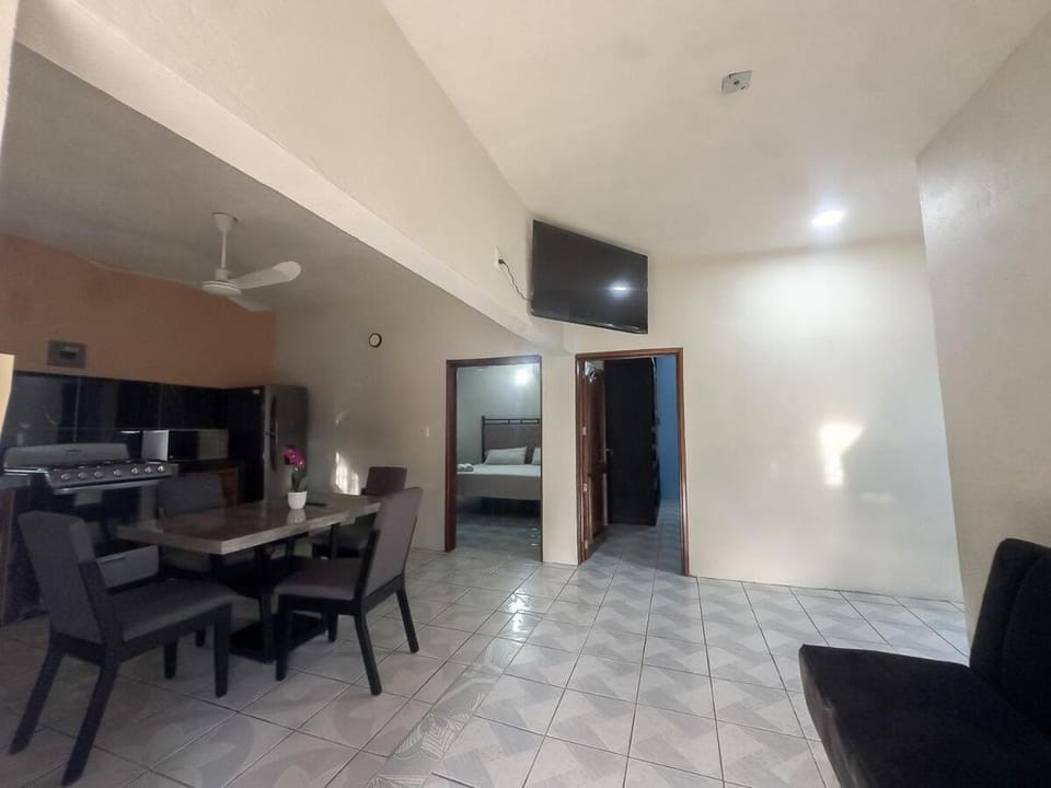 Communal lounge/ TV room, Kitchen or kitchenette, Living room, Seating area