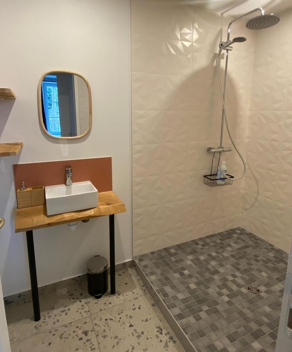 Shower, Bathroom