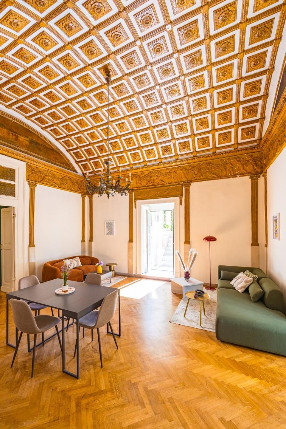 Communal lounge/ TV room