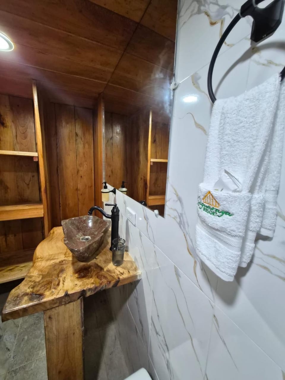 Resort Siguaraya Bed and Breakfast in Bogota