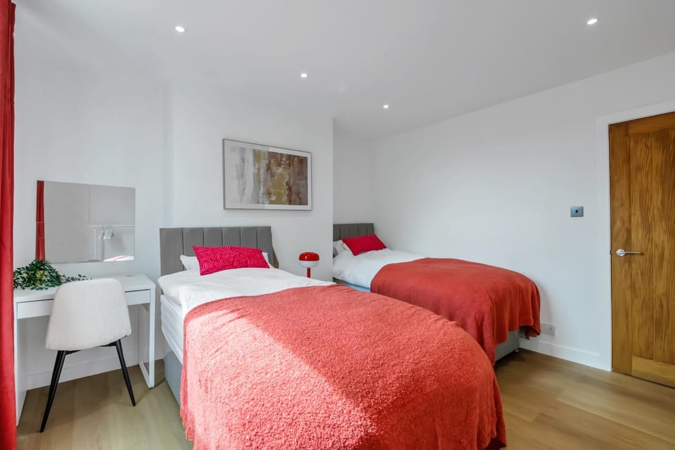 K Suites - The Beeston House in Nottingham