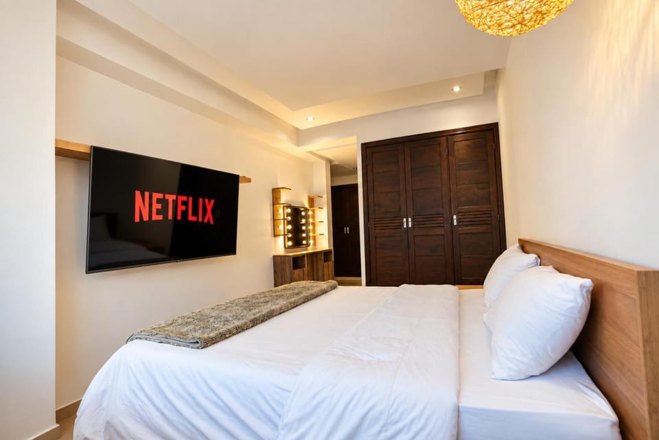 Bed, TV and multimedia, Photo of the whole room, Bedroom, wardrobe