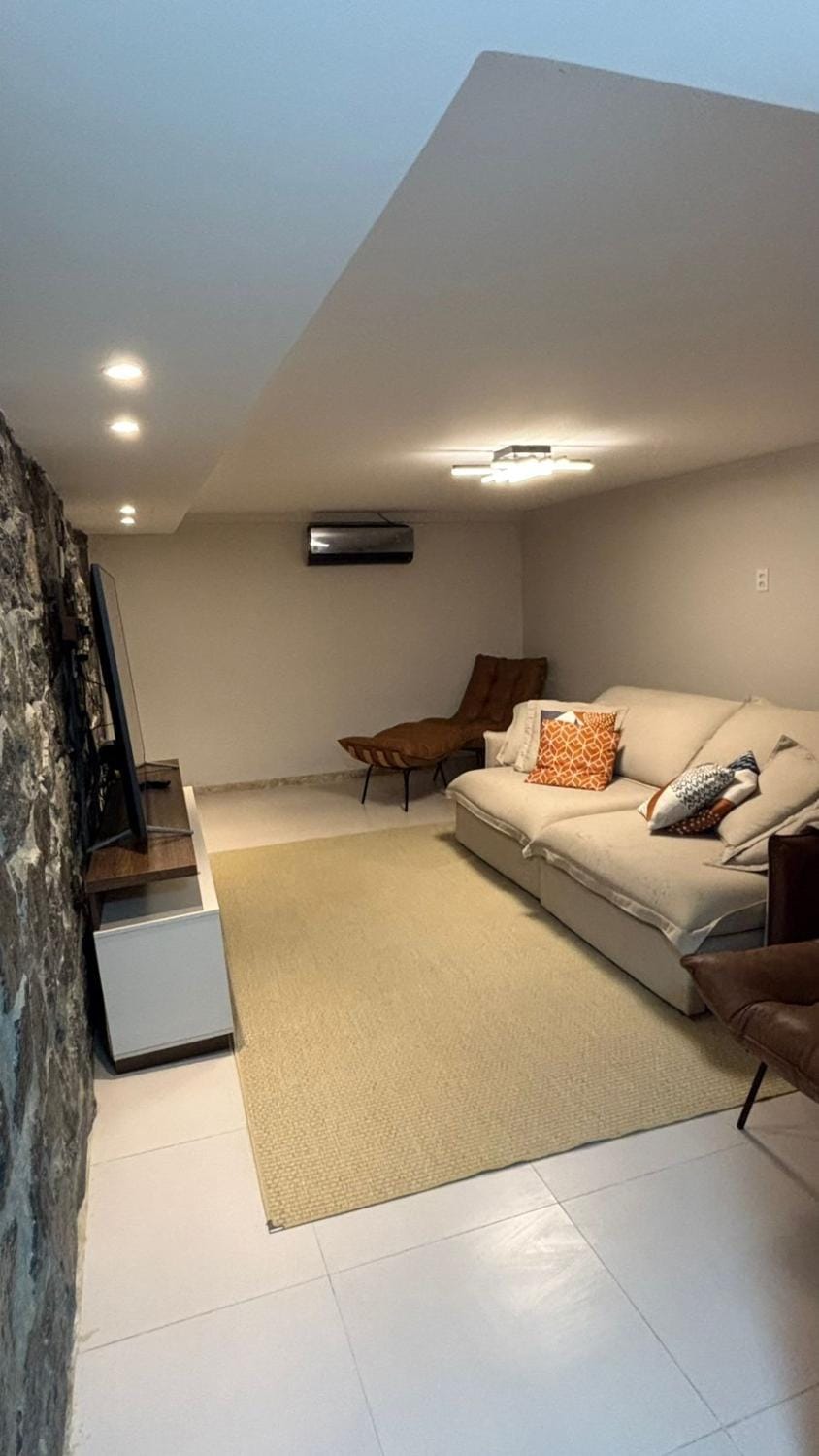 TV and multimedia, Living room, air conditioner