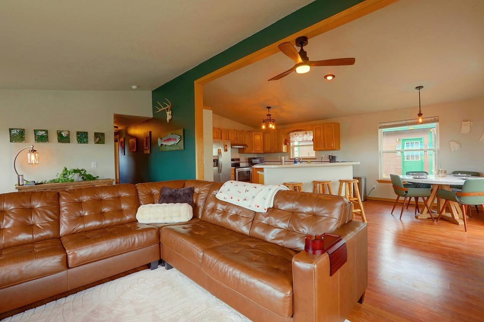 Walkable Fairplay Home w/ Mtn Views! House in Fairplay