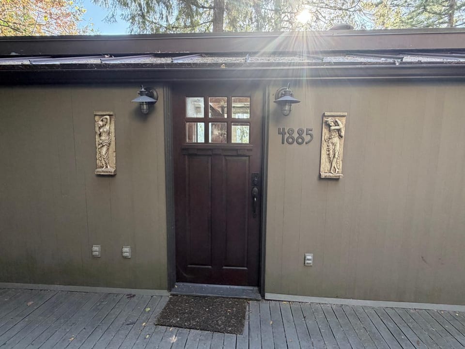 Luxury Waterfront Villa Ocean Views and Private Dock House in Port Moody
