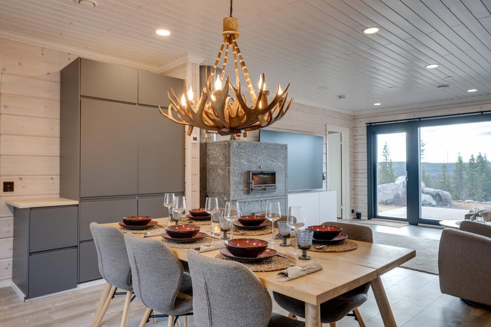 Kitchen or kitchenette, Food and drinks, Dining area, Food