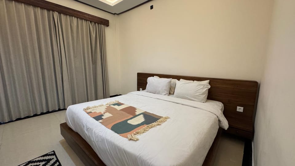 Bed, Photo of the whole room