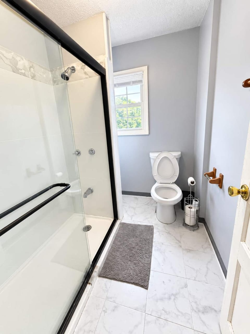Niagara Falls Retreat Cozy & Convenient House in Buffalo