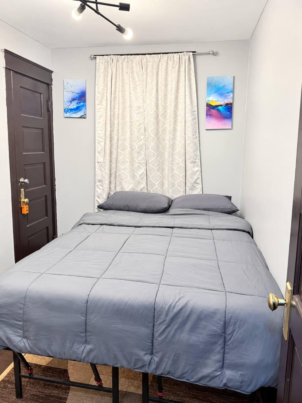 Niagara Falls Escape Cozy Stay Sleeps 8 House in Buffalo