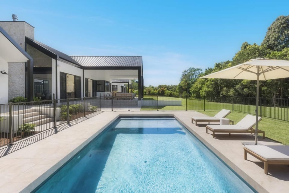 The Pines Estate Tallebudgera Valley House in Currumbin Valley