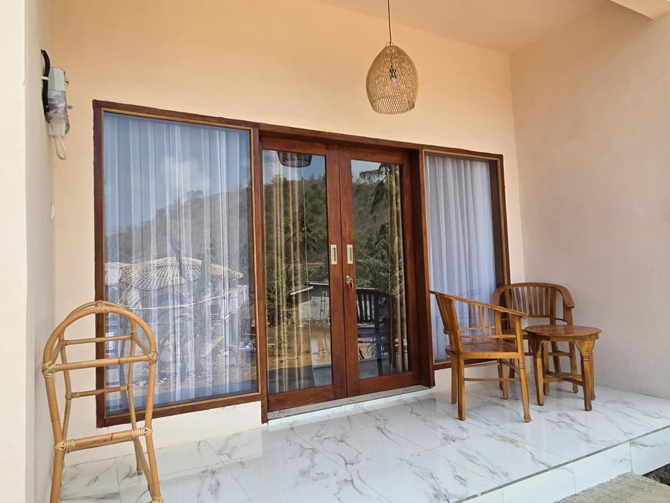 View (from property/room), Living room, Dining area