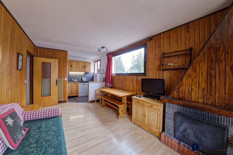 Apartment in Auron Apartment in Saint-Étienne-de-Tinée