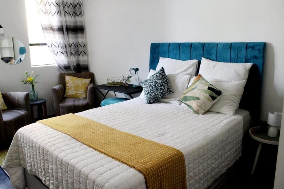Tiny Cozy Studio Apartment in Johannesburg